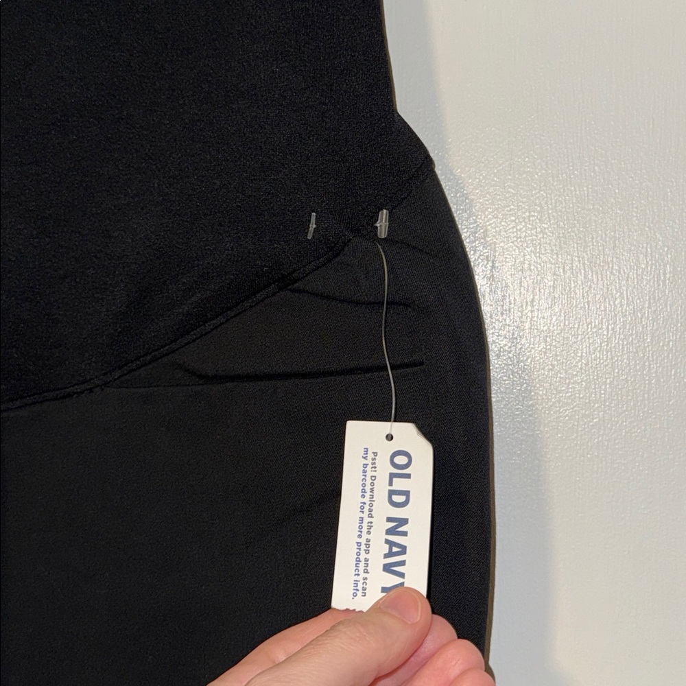OLD NAVY Full PANEL PIXIE MATERNITY PANTS Black C… - image 10